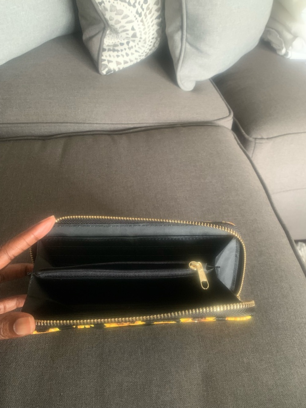 Sunflower Wallet With Card Pockets and Coin Pocket NWOT - Picture 3 of 4